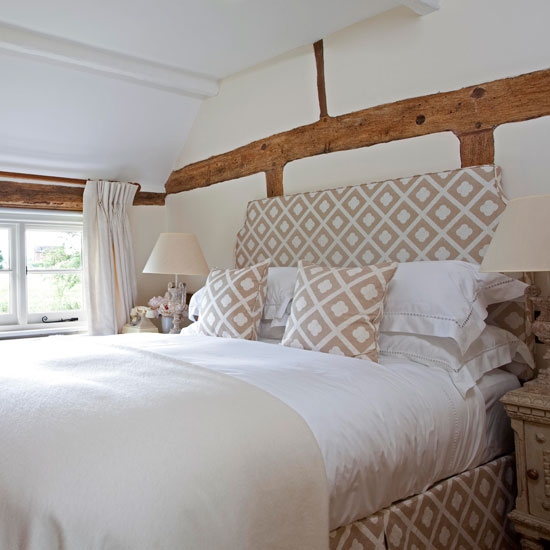 Bedroom | Take a tour around a 17th-century cottage | House tour | PHOTO GALLERY | Housetohome.co.uk