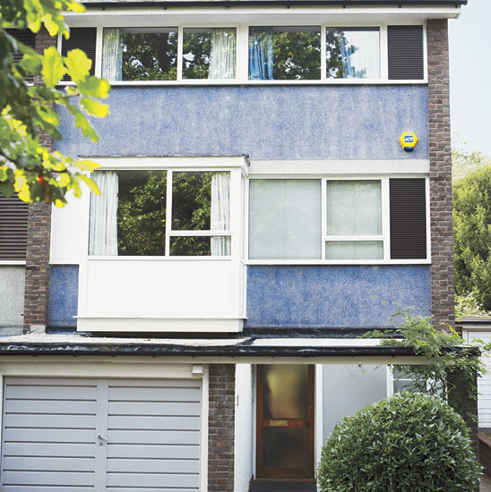 Take a tour around this retro 1960s home