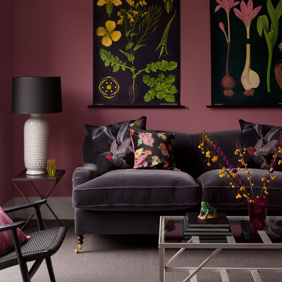 Hang dramatic prints | Design ideas: back to black | decorating with pattern | wallpaper | fabric | decorating ideas | PHOTO GALLERY | Homes & Gardens | Housetohome