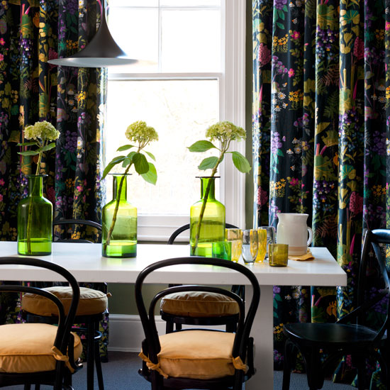 Frame windows with pattern | Design ideas: back to black | decorating with pattern | wallpaper | fabric | decorating ideas | PHOTO GALLERY | Homes & Gardens | Housetohome