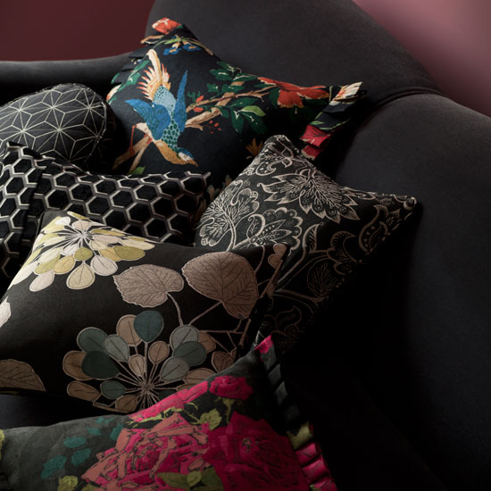Mix patterns effortlessly | Design ideas: back to black | decorating with pattern | wallpaper | fabric | decorating ideas | PHOTO GALLERY | Homes & Gardens | Housetohome