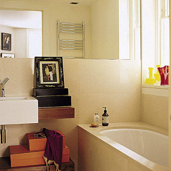 Bathroom | Take a tour of a Hollywood glamour apartment | house tour | modern decorating ideas | PHOTO GALLERY | Livingetc | Housetohome
