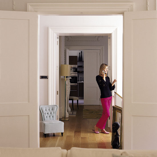 Hallway | Take a tour of a Hollywood glamour apartment | house tour | modern decorating ideas | PHOTO GALLERY | Livingetc | Housetohome