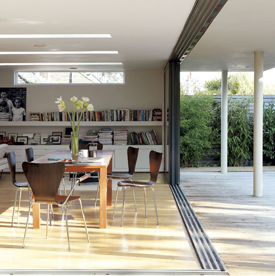 Indoor-outdoor space | step inside a cool California-style Sussex home | house tours | housetohoe