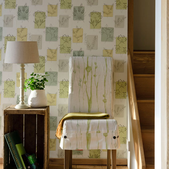 Hallway with herb wallpaper | Hallway design | Botanical wallpaper Hallway with herb wallpaper | Hallway design | Botanical wallpaper
