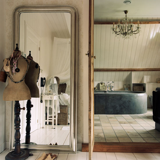 Dressing area Dressing area | colonial-style dutch house | House tour | classic decorating | PHOTO GALLERY | Homes & Gardens | Housetohome