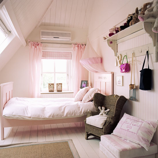Girl's bedroom Girl's bedroom | colonial-style dutch house | House tour | classic decorating | PHOTO GALLERY | Homes & Gardens | Housetohome