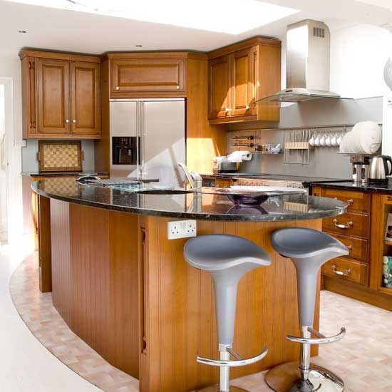 Kitchen with island unit | Family kitchens - 10 of the best | Kitchen ideas | PHOTO GALLERY | Housetohome.co.uk