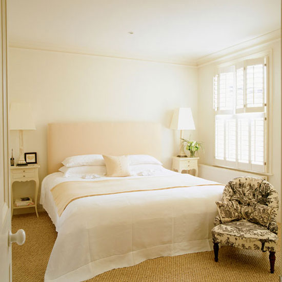 Bedroom | Victorian terraced house tour | Homes & Gardens house tour | PHOTO GALLERY | Housetohome