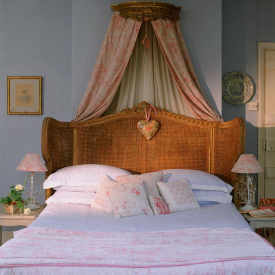 Country bedroom | Eccentric cottage | House tour | Homes & Gardens | PHOTO GALLERY | Housetohome