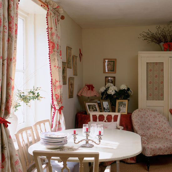 Eclectic dining room | Eccentric cottage | House tour | Homes & Gardens | PHOTO GALLERY | Housetohome