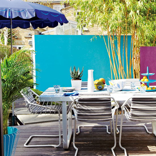 Mix colourful accessories | 10 idea for garden terraces and decks | Garden | Image | Housetohome