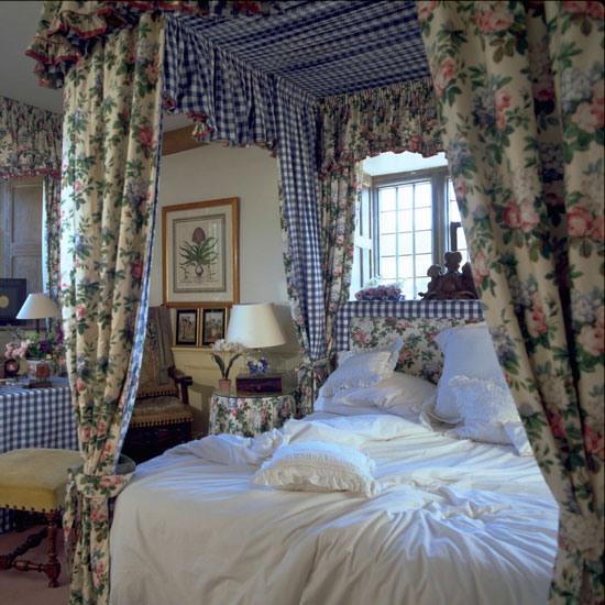 Dressing a La Polonaise | Celia Rufey's bedroom decorating tips and advice | Bedroom design ideas | Celia Rufey | PHOTO GALLERY | FAQ | Homes & Gardens | Housetohome