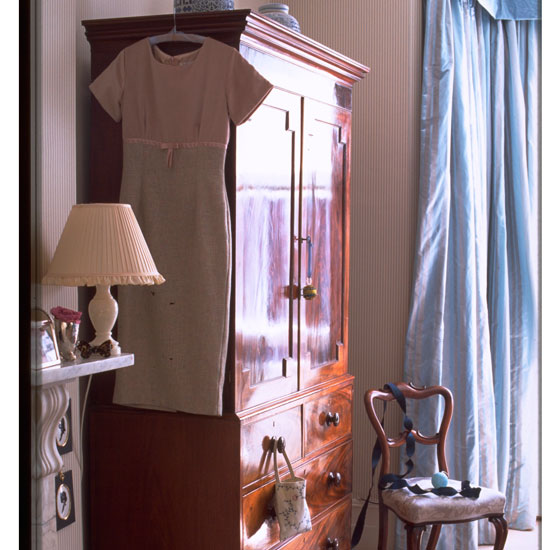 Georgian mahogany wardrobe | Celia Rufey's bedroom decorating tips and advice | Bedroom design ideas | Celia Rufey | PHOTO GALLERY | FAQ | Homes & Gardens | Housetohome