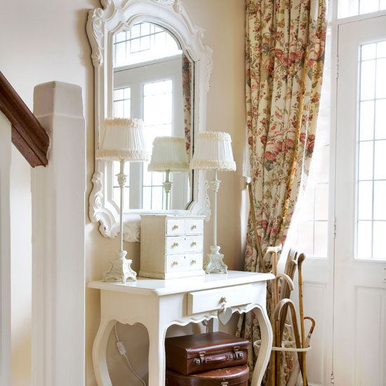 Add a console table Add a dressing table | 10 space-saving hallway ideas | Hallways | Decorating ideas | Hallway design | PHOTO GALLERY | Housetohome