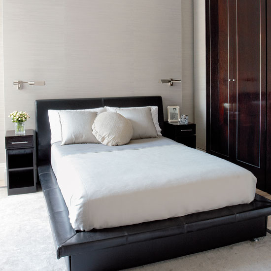 Guest bedroom |Take a tour around around an elegant London apartment | house tours | housetohome
