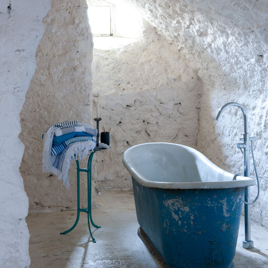 Mediterranean stone bathroom 