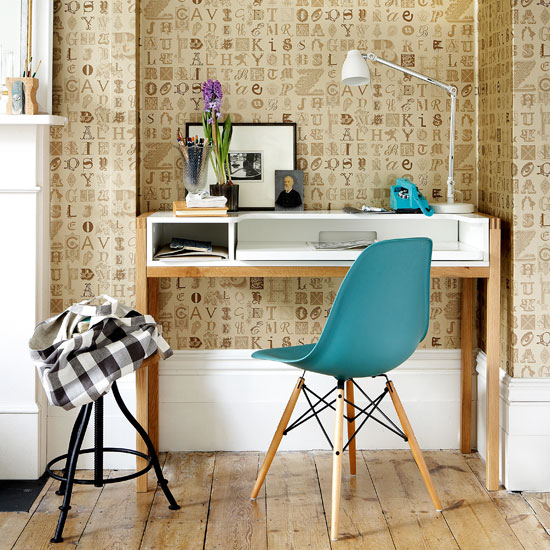 Use lettering on the walls | Lettered wallpaper home office | Wallpaper | Home office idea | Personal style | Image | Housetohome