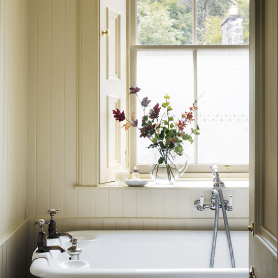 Bathroom | Be inspired by this cosy Scottish Highland retreat | House tours | Classic decorating ideas | PHOTO GALLERY | Homes & Gardens | Housetohome