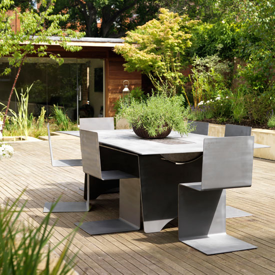 Opt for raised beds and decking | 10 idea for garden terraces and decks | Garden | Image | Housetohome