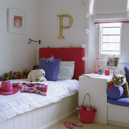 Girl's bedroom Girl's bedroom | Contemporary London home | Homes & Gardens house tour | PHOTO GALLERY | Housetohome