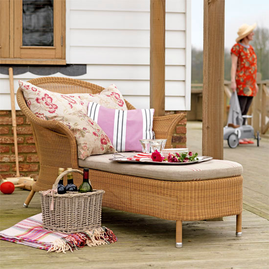 Pink garden chaise | Garden furniture | Garden inspiration | Image | Housetohome
