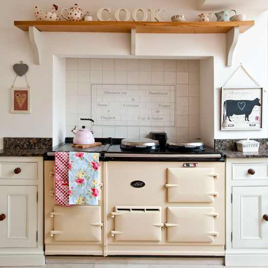 Invest in a range cooker Invest in a range cooker | Kitchen design tips from top interior designers | Kitchen design ideas | PHOTO GALLERY | Homes & Gardens | Housetohome