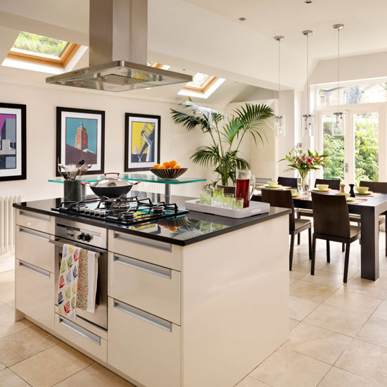 White modern kitchen-diner