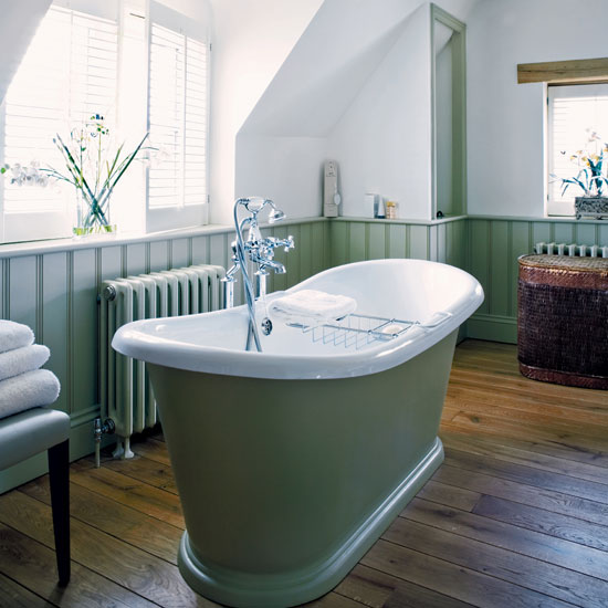 Bathroom Bathroom | Take a tour around a rural Warwickshire home | House tours | Classic decorating ideas | PHOTO GALLERY | Homes & Gardens | Housetohome