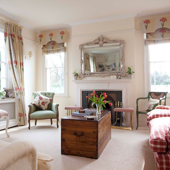 Eclectic traditional living room | 10 cosy living room ideas | Living room ideas | PHOTO GALLERY | 25 Beautiful Homes | Housetohome
