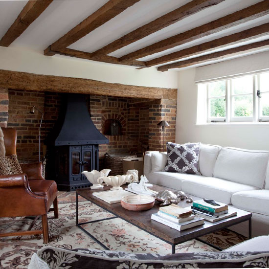 Country-cottage living room | 10 cosy living room ideas | Living room ideas | PHOTO GALLERY | 25 Beautiful Homes | Housetohome