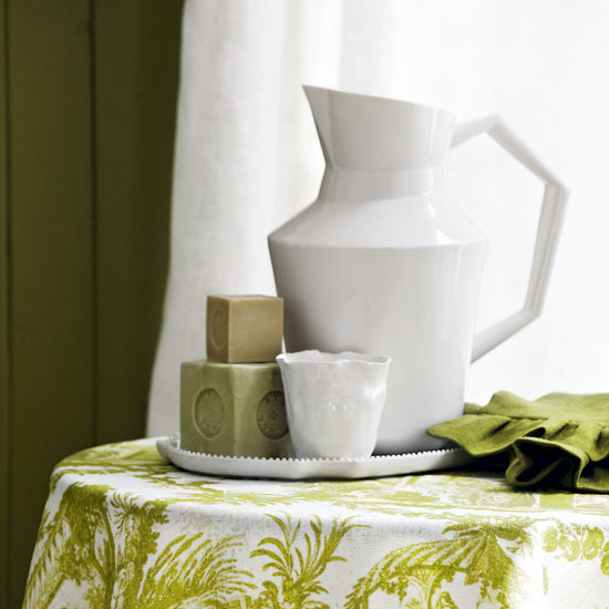 Bring pattern to the table Bring pattern to the table | Design ideas: decorating with toile | classic decorating ideas | toile | PHOTO GALLERY | Homes & Gardens | Housetohome