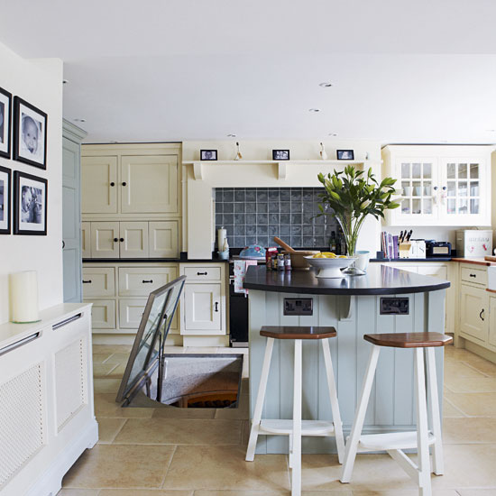 Kitchen Kitchen | Hampshire family home | Country Homes & Interiors house tour | PHOTO GALLERY | Housetohome
