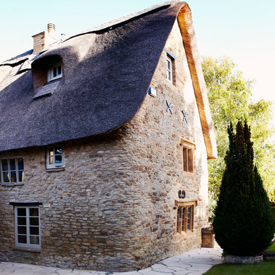 Be inspired by this warm and cosy cottage retreat