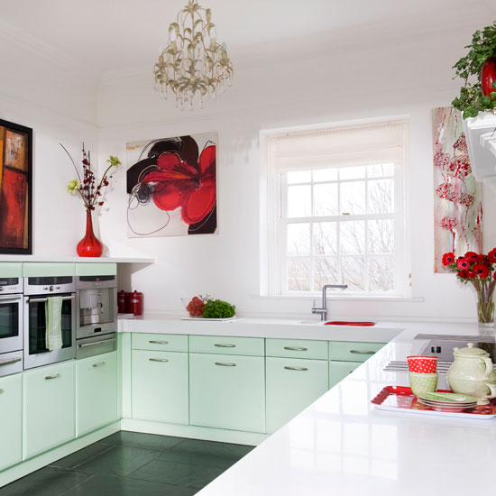 White worktop White worktop | Fresh cottage kitchen | Beautiful Kitchens tour | PHOTO GALLERY | Housetohome
