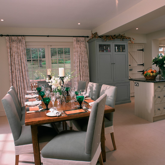 Soft green kitchen-diner Soft green kitchen-diner | Breakfast rooms - 10 of the best | Breakfast room ideas | Dining room ideas | Housetohome