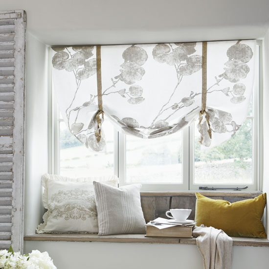 Refresh your windows with our easy country craft guide