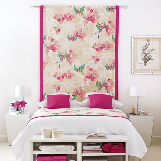 Think about wall hangings Think about wall hangings | How to decorate a rented property | easy decorating ideas | PHOTO GALLERY | housetohome