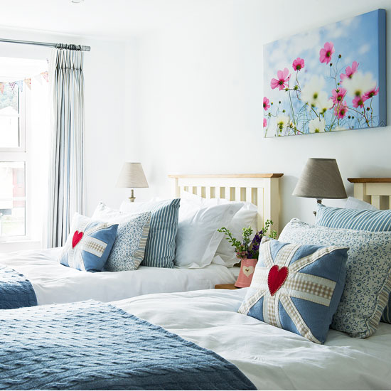 Children's country bedroom