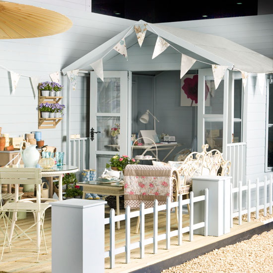 How to choose the perfect shed or summerhouse | Buyer's guide