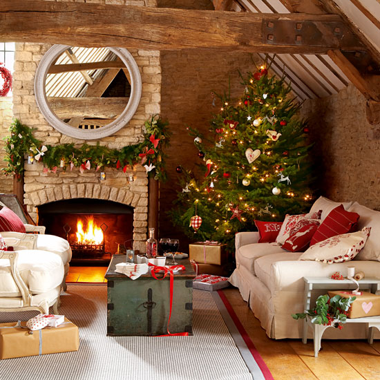 Choose a bold natural tree Choose a bold natural tree | Handmade Christmas decorating ideas | Christmas crafts | Christmas | PHOTO GALLERY | Country Homes & Interiors | Housetohome