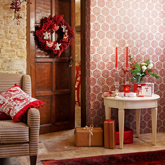 Use wallpaper in an alcove Use wallpaper | Handmade Christmas decorating ideas | Christmas crafts | Christmas | PHOTO GALLERY | Country Homes & Interiors | Housetohome