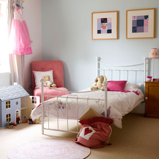 Children's room | Step inside a new-build home dressed for Christmas | House tour | Christmas decorating ideas | PHOTO GALLERY | Ideal Home | Housetohome