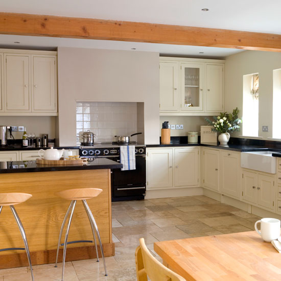 Kitchen | Step inside a new-build home dressed for Christmas | House tour | Christmas decorating ideas | PHOTO GALLERY | Ideal Home | Housetohome