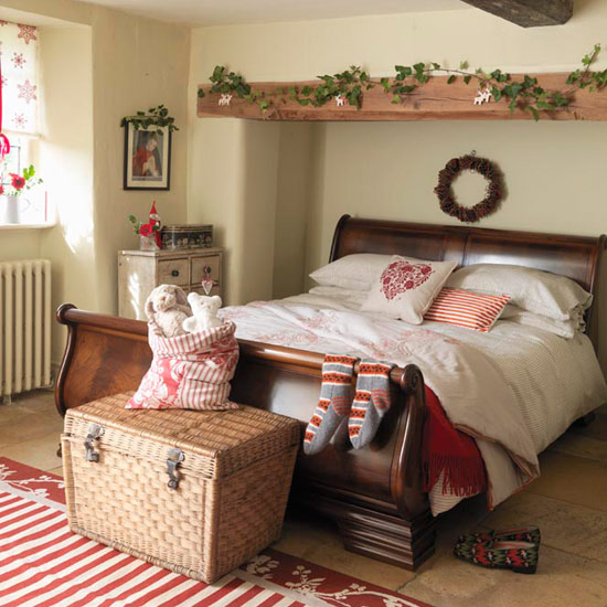 Christmas guest bedroom | Christmas craft gifts | Christmas crafts | Christmas gift ideas 2011 | PHOTO GALLERY | Housetohome.co.uk