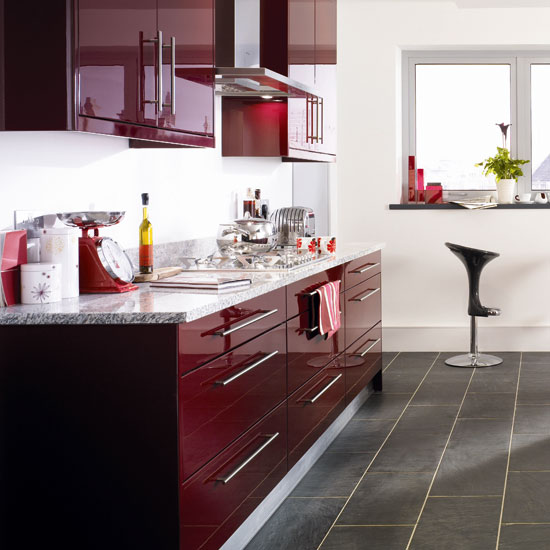 Burgundy kitchen | Kitchen colour schemes | Bright kitchens | Beautiful Kitchens