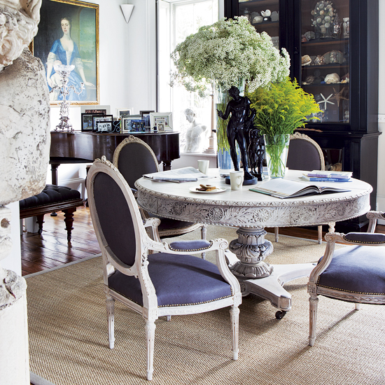 Dramatic dining room Dramatic dining room | Dining room decorating ideas | Dining room | Image | Housetohome.co.uk
