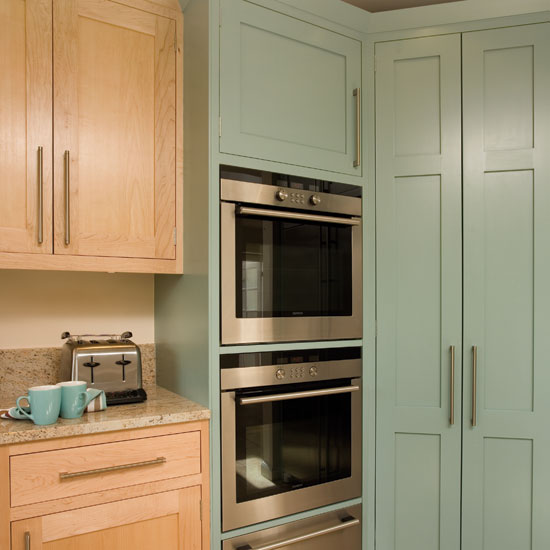 Tall units | Take a look around this smart maple kitchen | Real kitchen | PHOTO GALLERY | Beautiful Kitchens