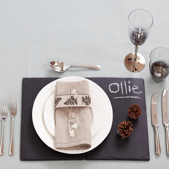 use chalk and slate boards to create personalised place settings