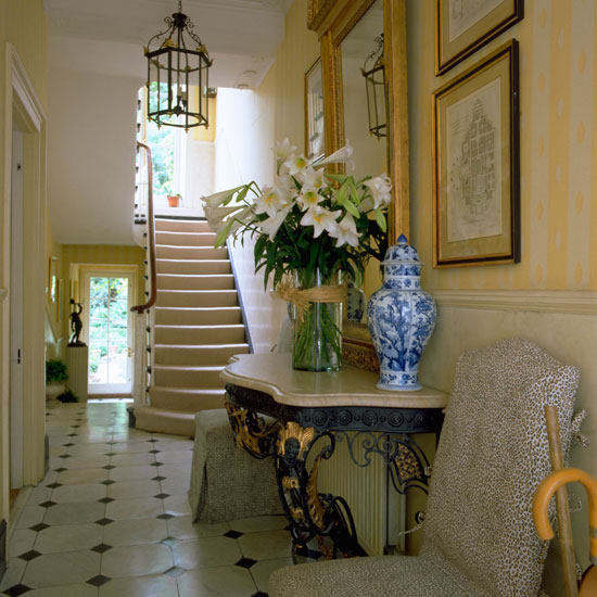 Opulent furnishings Classic entrance hall with gold gilt mirror and black and white marble floor | Hallway | Housetohome | Decorating Ideas | PHOTOGALLERY | Gilt | Black and white floor